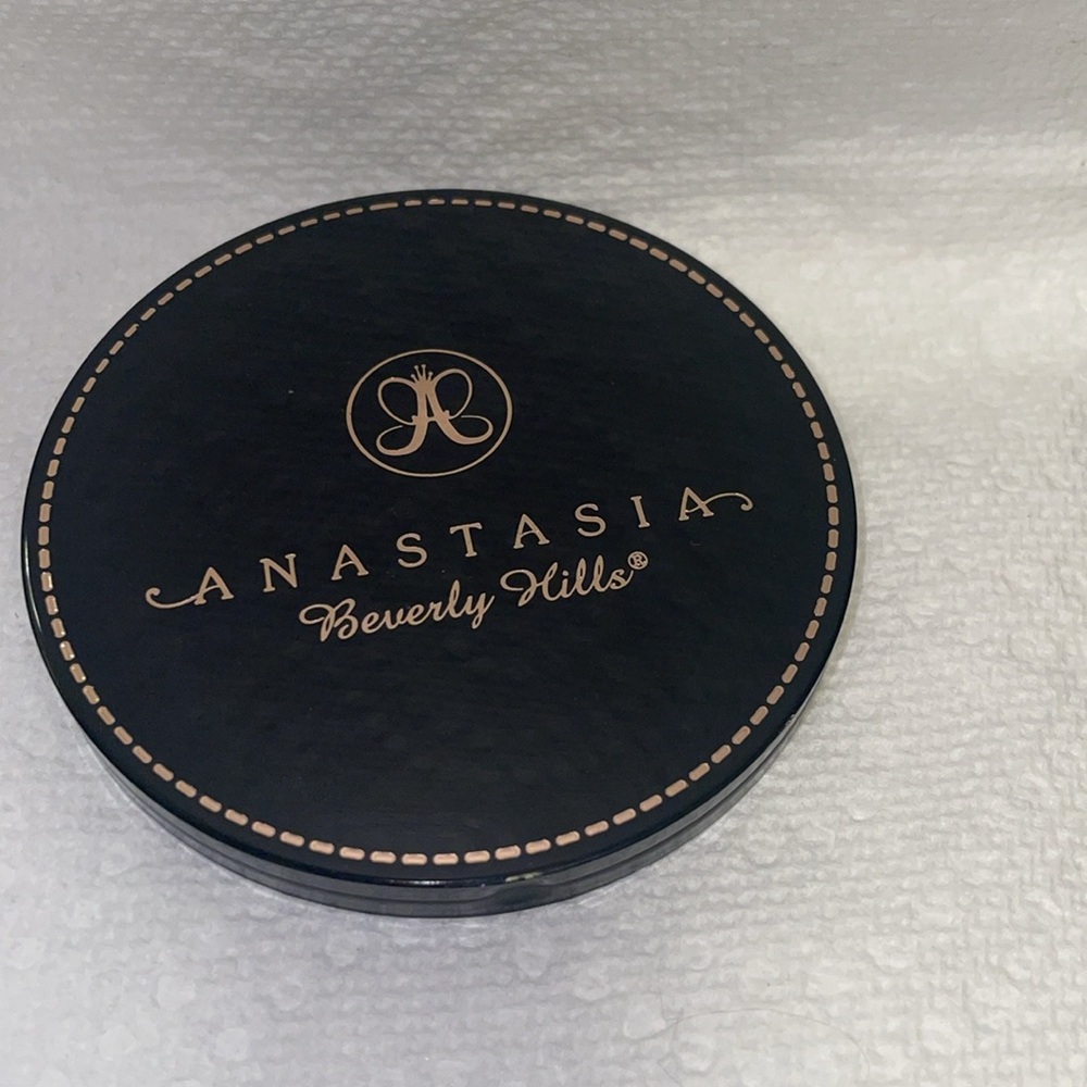 Anastasia Beverly Hills Black Compact Mirror